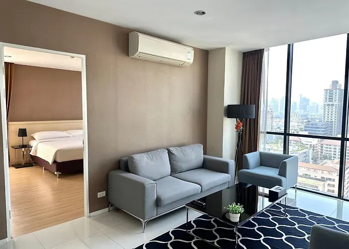 Spacious Serviced Apartment! Apartment *