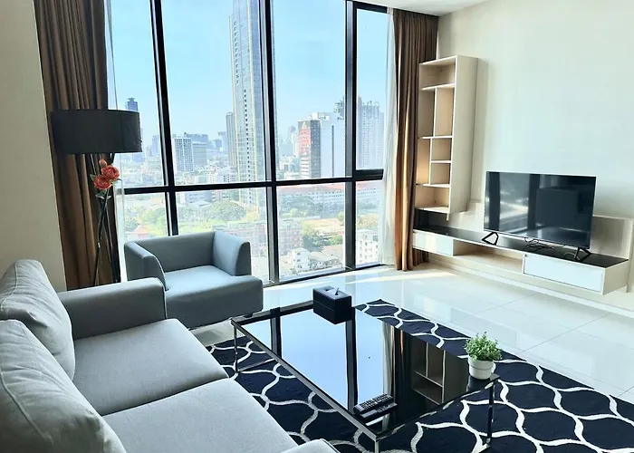 Spacious Serviced Apartment!